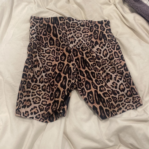 ONZIE cheetah print biker shorts - Picture 6 of 6